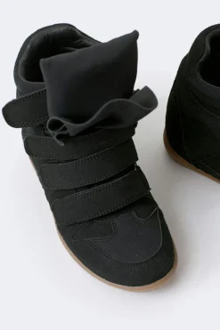14+ wedge sneakers