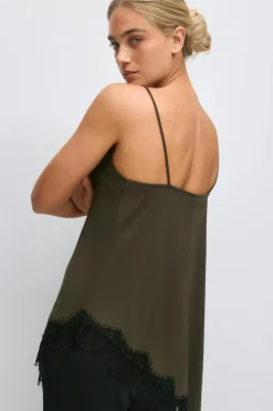 Asymmetric lace singlet