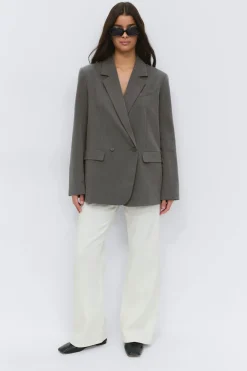 Back high slit blazer