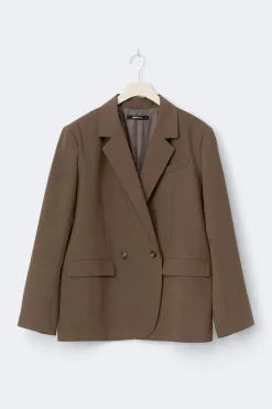 Back high slit blazer