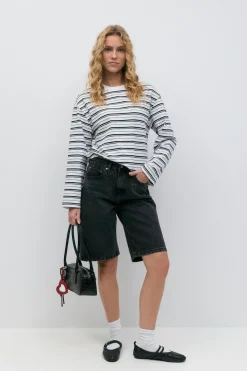 Baggy denim shorts