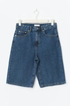 Baggy denim shorts