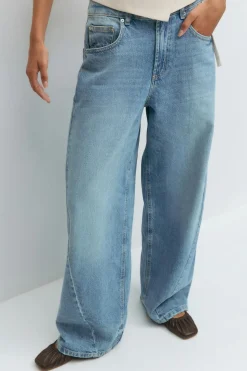 Barrel balloon jeans