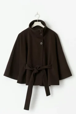 Belt cape jacket