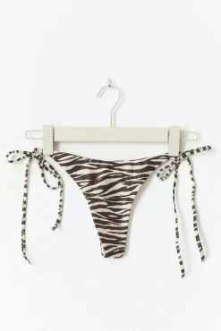 Bikini triangle thong