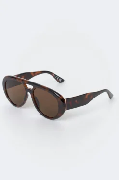 Bold aviator sunglasses