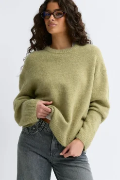 Crew neck knitted sweater