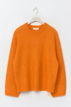Crew neck knitted sweater