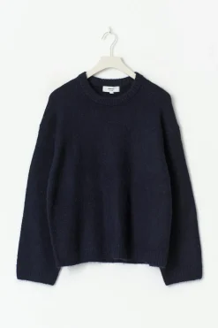 Crew neck knitted sweater