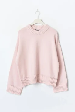 Crew neck knitted sweater