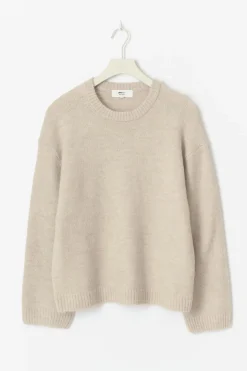 Crew neck knitted sweater