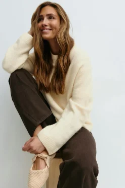 Crew neck knitted sweater