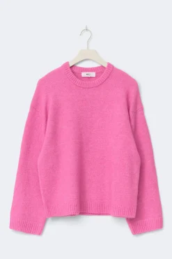 Crew neck knitted sweater