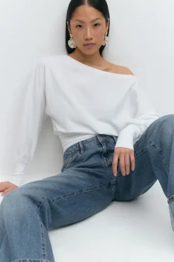 Cuff detail top
