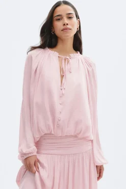 Drapy top
