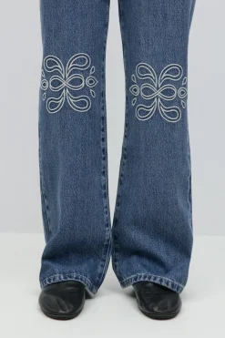 Embroidery jeans