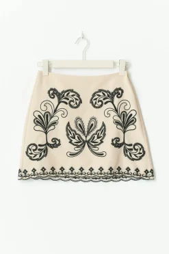 Embroidery skirt