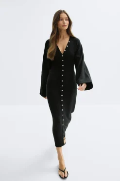 Fitted knitted dress