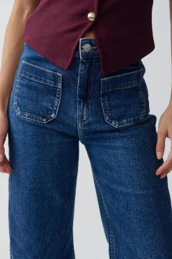 Front pocket flare jeans