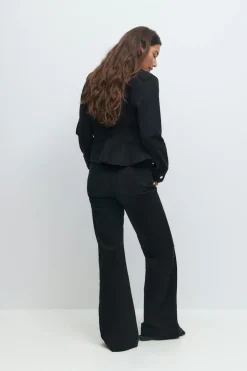 Front seam flare jeans