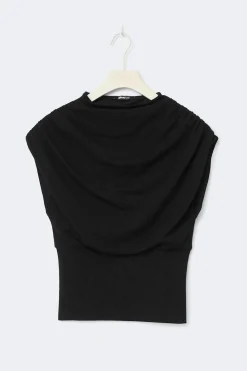 Funnel neck top
