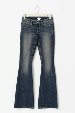 Iconic twisted jeans