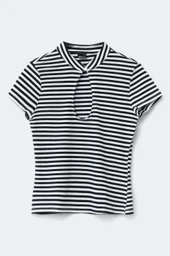 Keyhole top