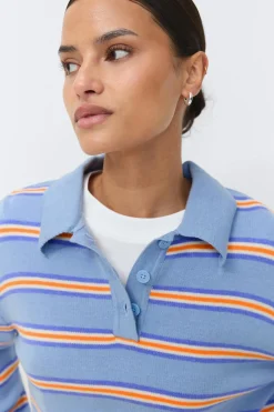 Knitted collar sweater