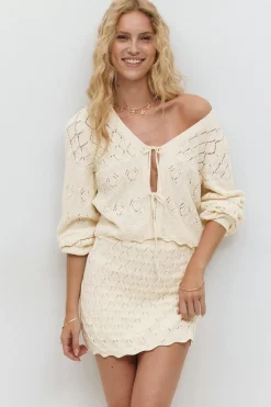 Knitted crochet mini skirt