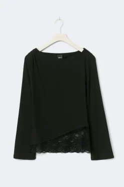 Lace detail boatneck top