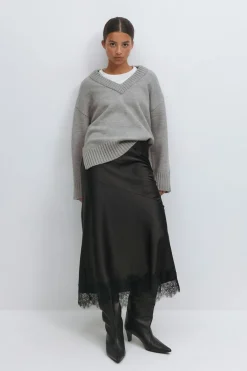 Lace skirt