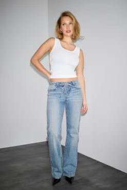 Lacing jeans