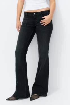 Low flare jeans