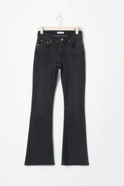 Low petite bootcut jeans