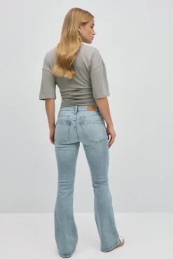Low waist bootcut jeans