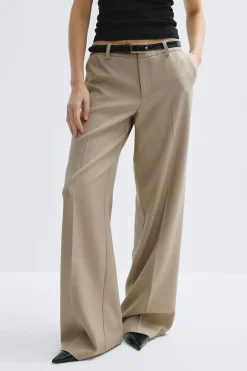 Low waist trousers