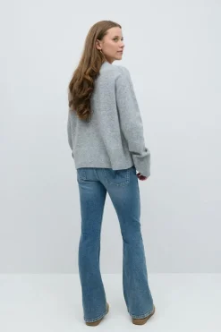 mid bootcut jeans