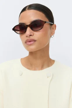 Oval sunglasses