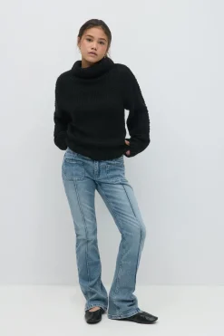Pleated flare jeans