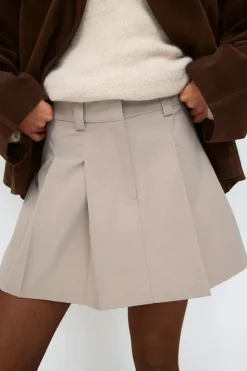 Pleated skirt