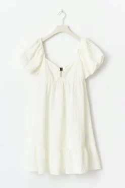 Puff sleeve dress