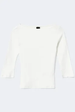 Quarter sleeve boatneck top