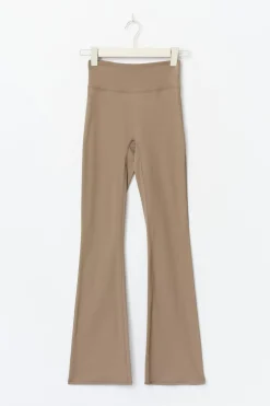 Ruched flare yoga tights