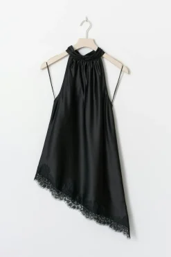 Satin asymmetric singlet