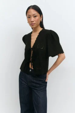 Scallop edge blouse