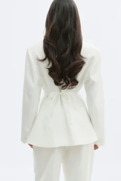 Shaped blazer