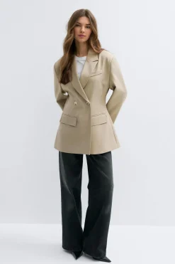 Shaped blazer
