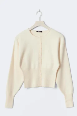 Shaped knitted cardigan