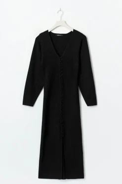 Shaped knitted dress