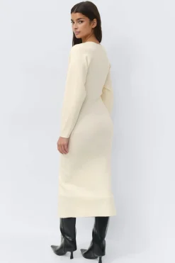 Shaped knitted dress